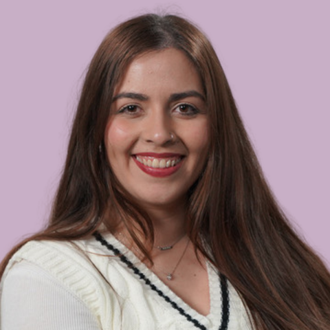 d663883bc4a89ed706c582bdcb0f89df4a1a7e22 Imagen de Andrea Urbina Reinoso